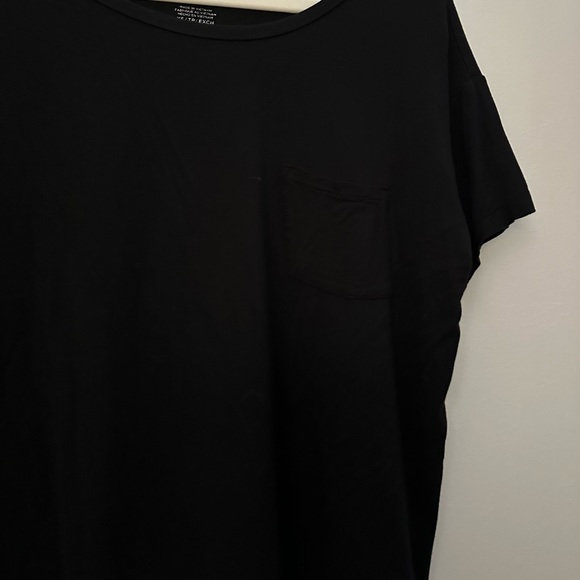 American Eagle Short Sleeve Pocket Tee (soft and sexy) - Picture 2 of 5